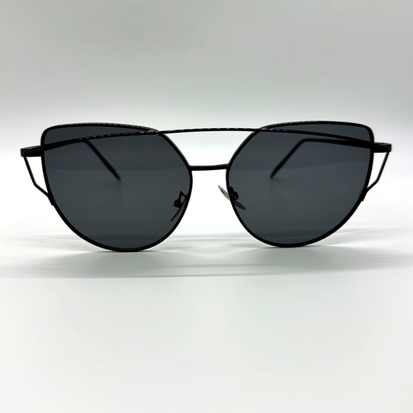Women’s Basic Cat Eye Shades - Picture 1 of 3